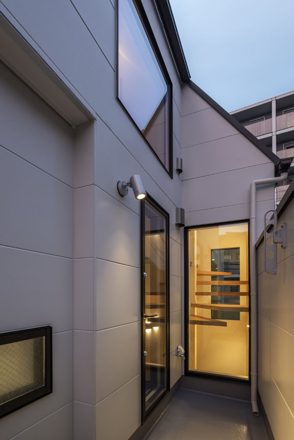 板橋区 「S.W4.76°」の狭小住宅 完成写真